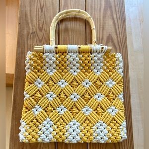 MAVI BAMBOO HANDLE TWO-TONE WOVEN HANDBAG IN YELLOW